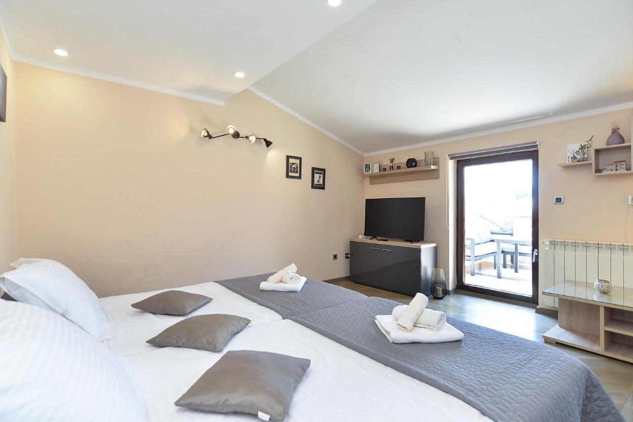 Apartment Mirela 2145 Fažana Εξωτερικό φωτογραφία